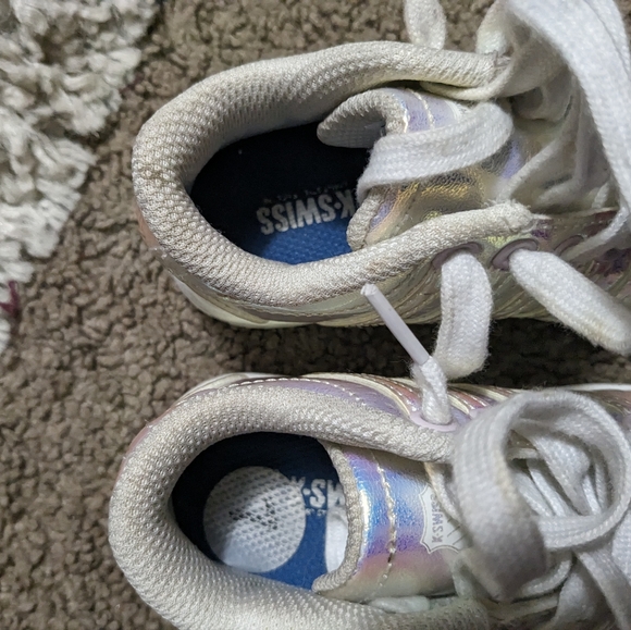 Kids Shoes - Picture 10 of 10